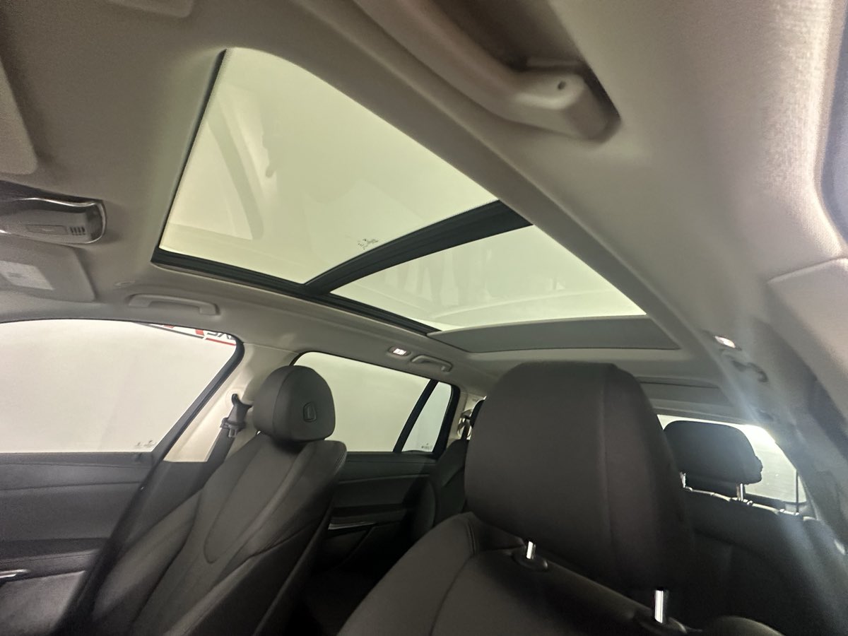 Vehicle image 24 of 47