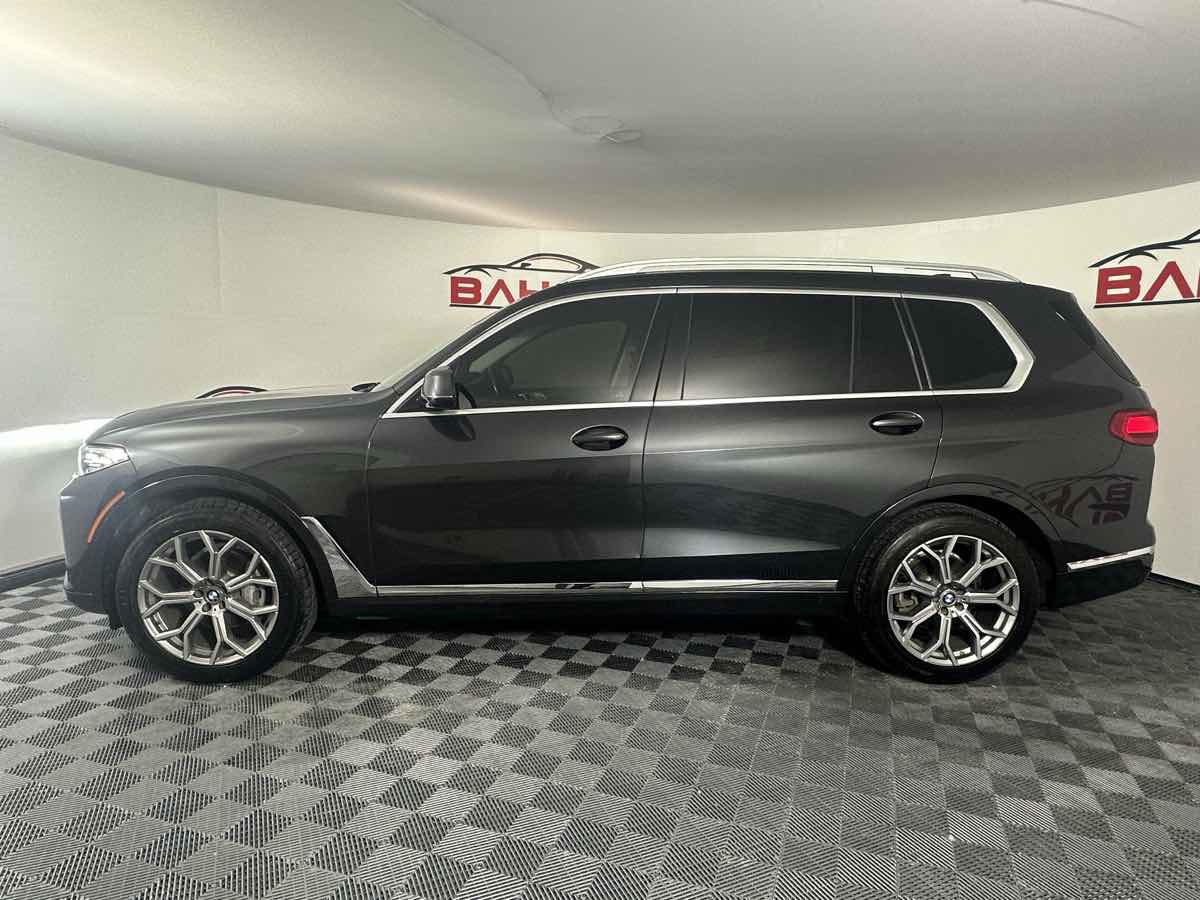 Vehicle image 12 of 47