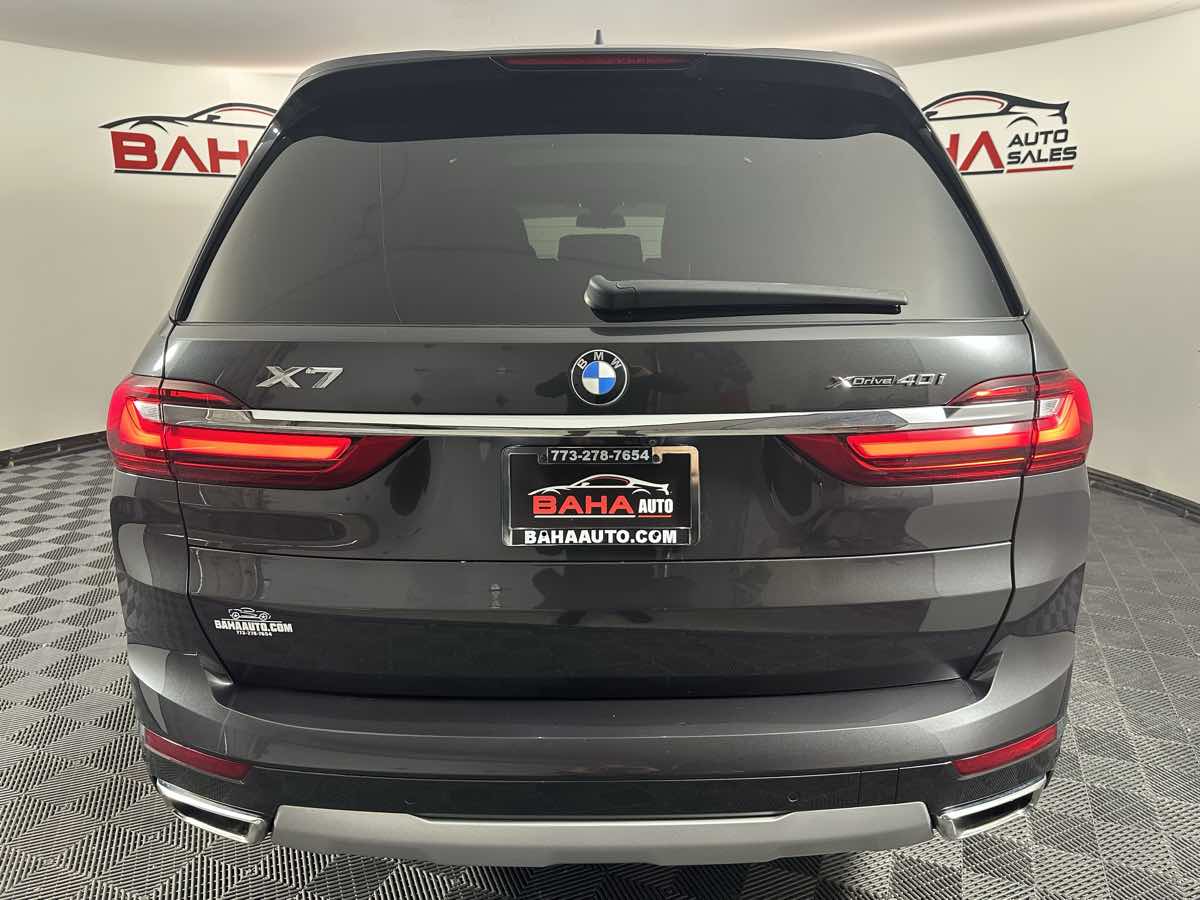 Vehicle image 13 of 47