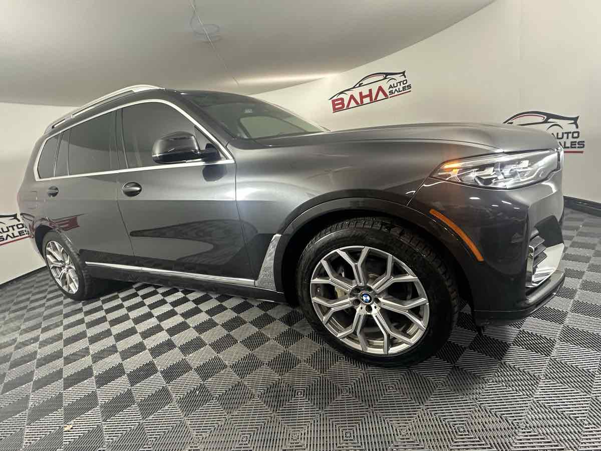 Vehicle image 4 of 47