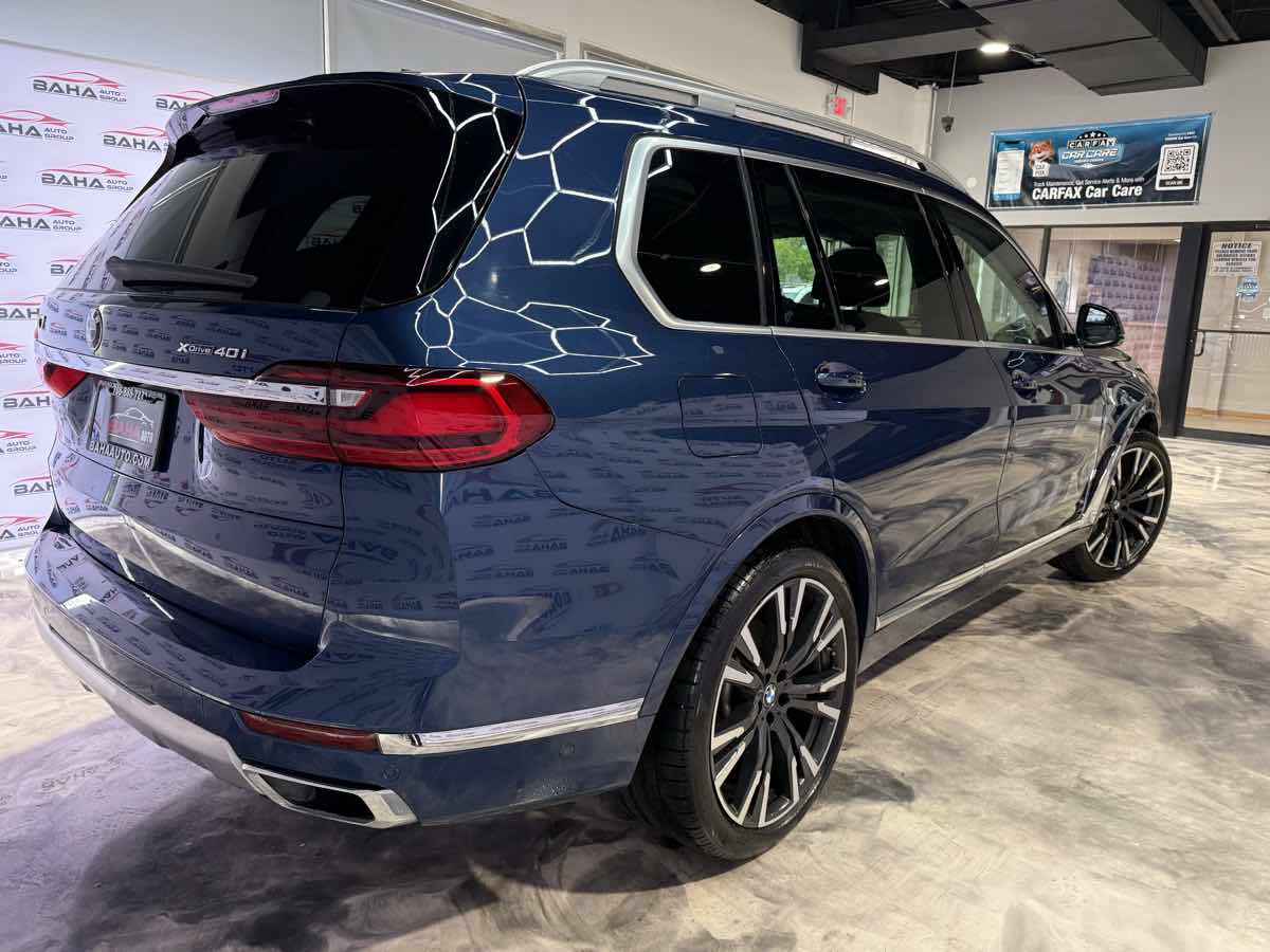 Vehicle image 11 of 81