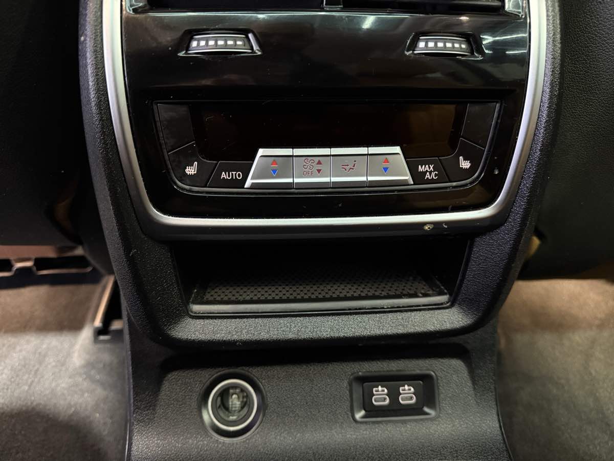 Vehicle image 42 of 81