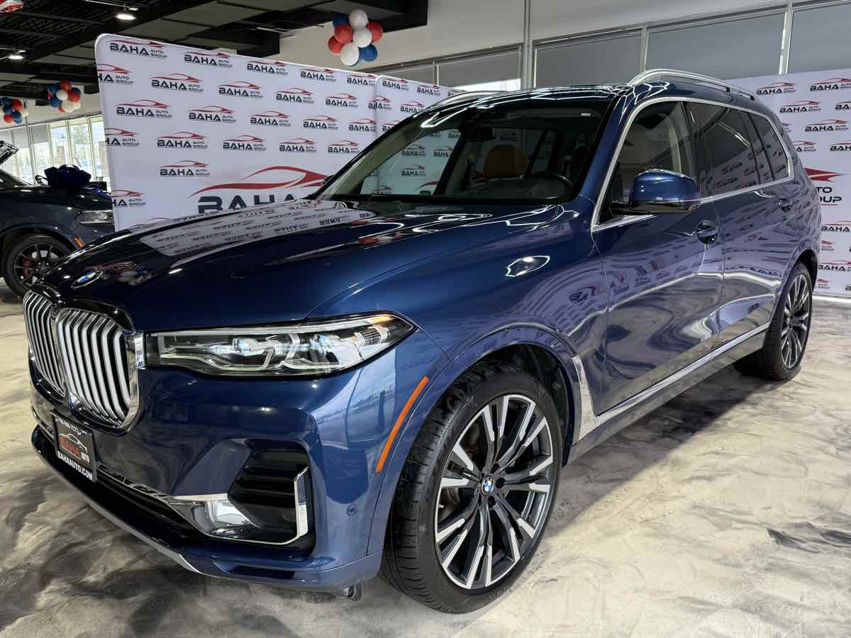 Vehicle image 2 of 81