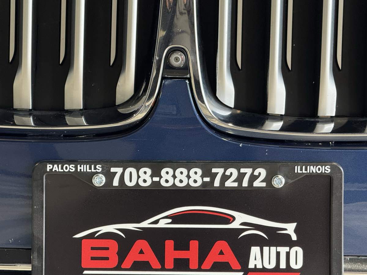 Vehicle image 15 of 81