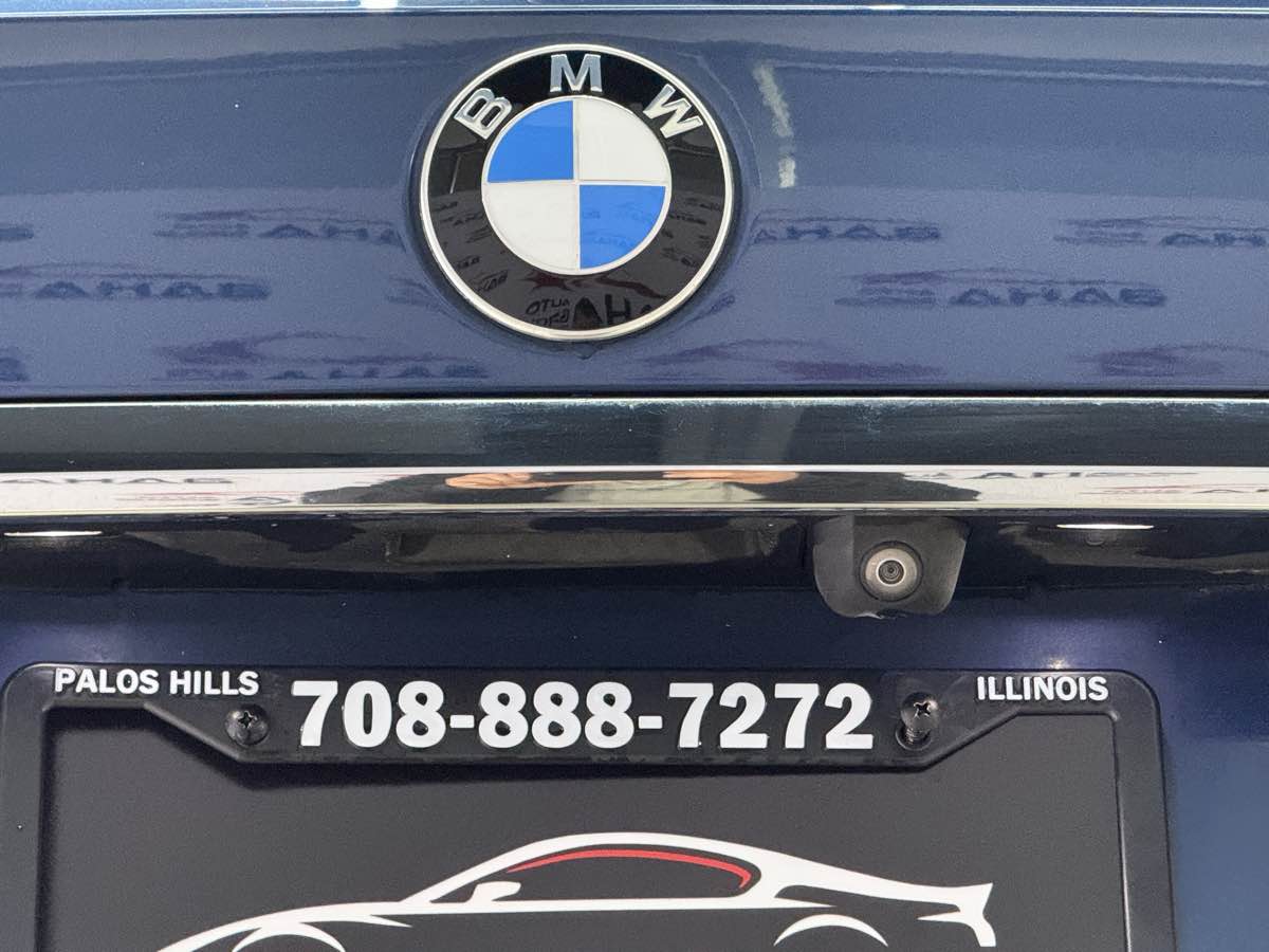 Vehicle image 19 of 81