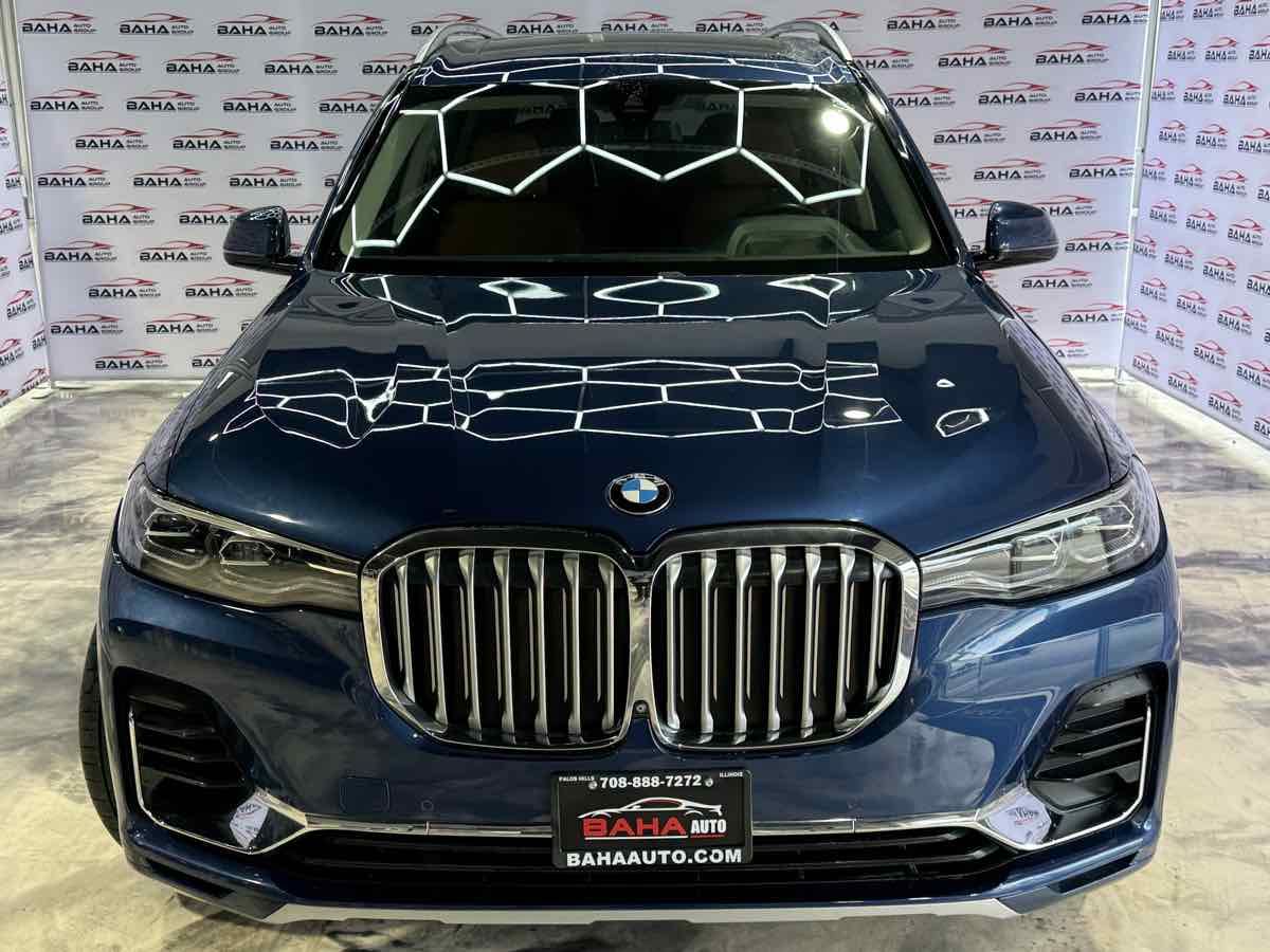 Vehicle image 7 of 81