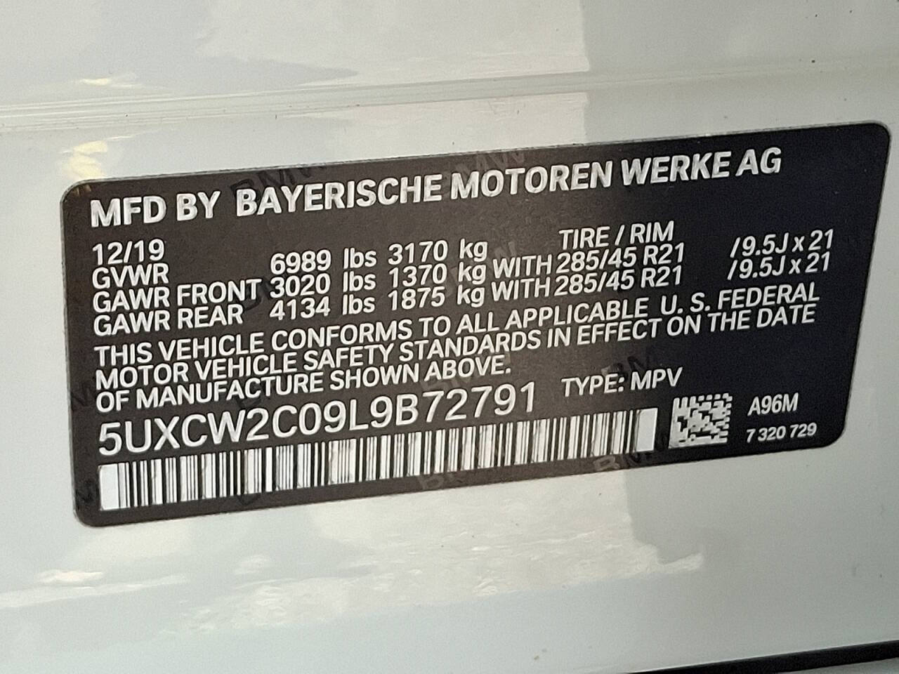Vehicle image 28 of 33