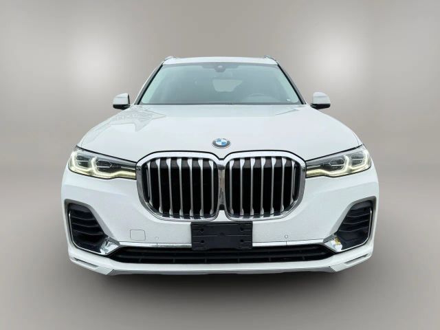 2020 BMW X7 xDrive40i Image 2 of 23