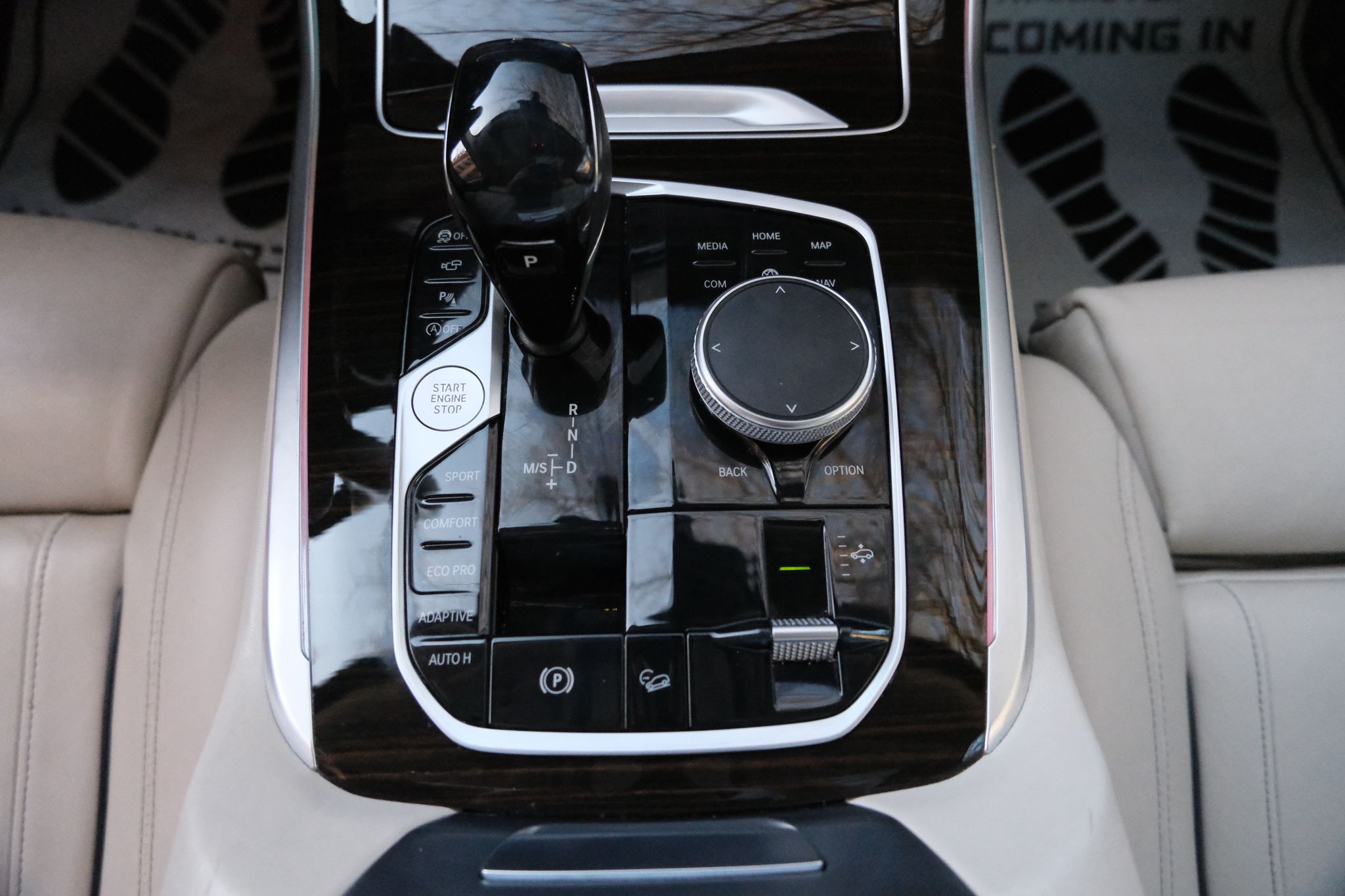 Vehicle image 30 of 40