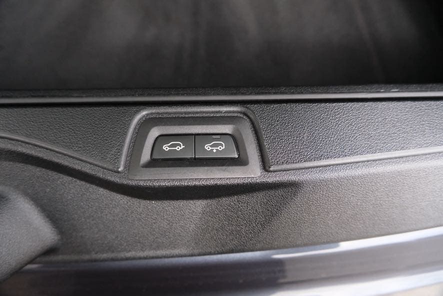 Vehicle image 12 of 40