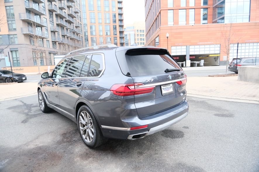 Vehicle image 6 of 40