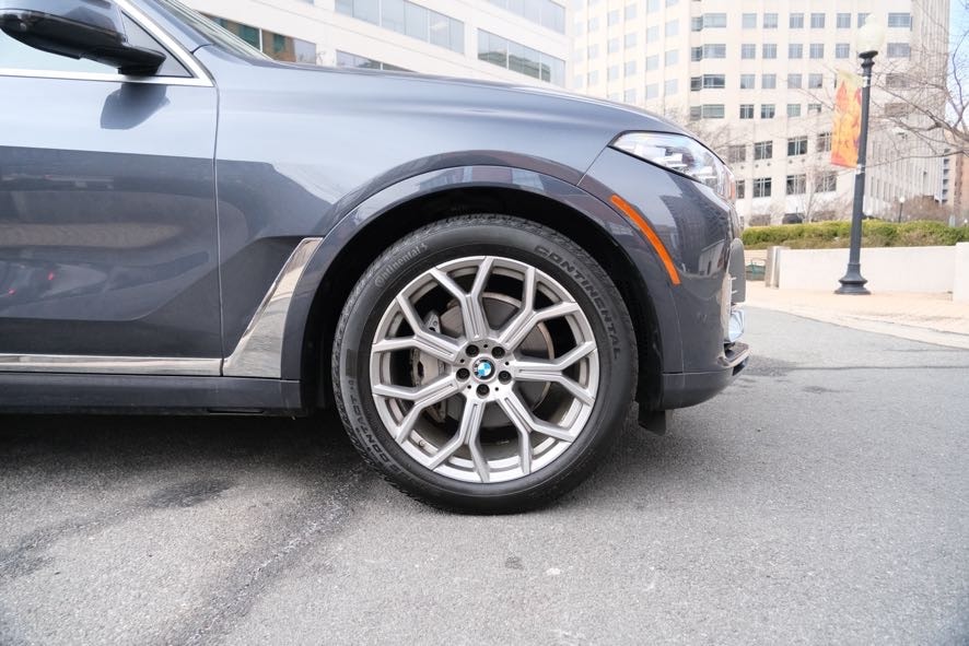 Vehicle image 15 of 40