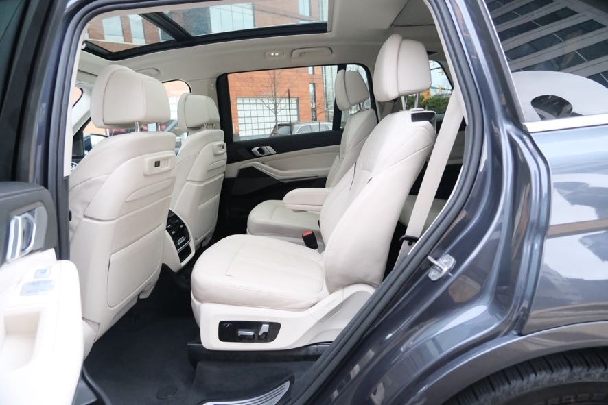 Vehicle image 20 of 40