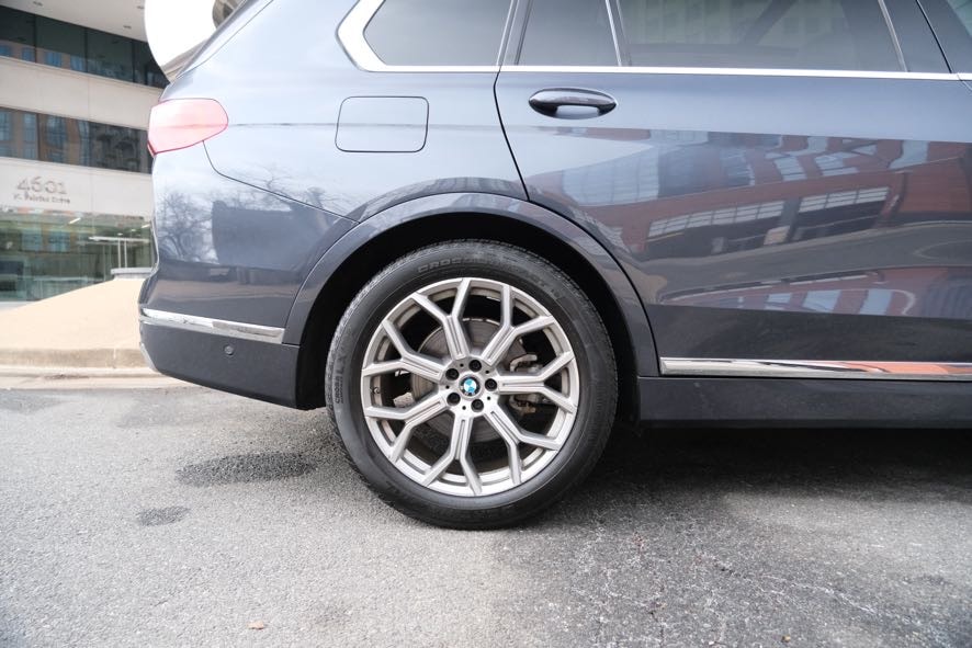 Vehicle image 14 of 40