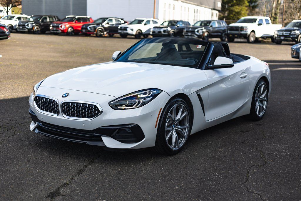 2020 BMW Z4 sDrive30i Image 2 of 33