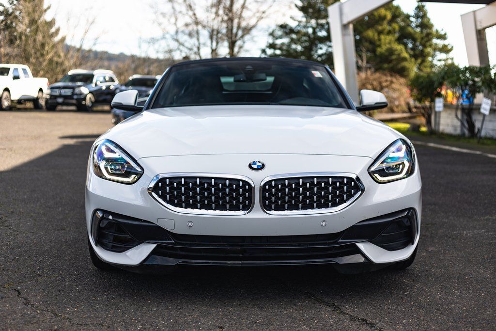 2020 BMW Z4 sDrive30i Image 3 of 33