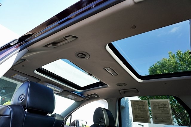 Vehicle image 16 of 40