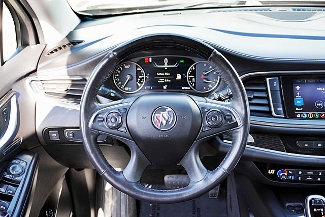 Vehicle image 21 of 40