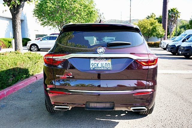 Vehicle image 9 of 40