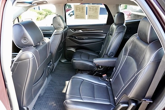 Vehicle image 17 of 40