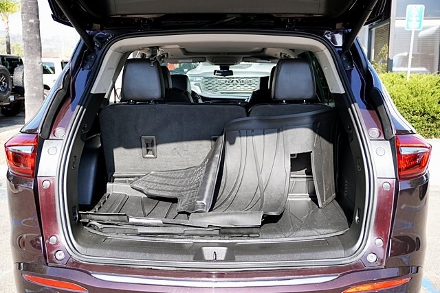 Vehicle image 13 of 40