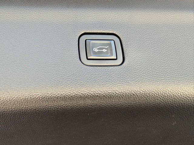 Vehicle image 47 of 64