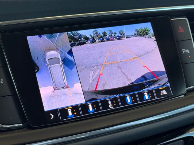Vehicle image 29 of 64