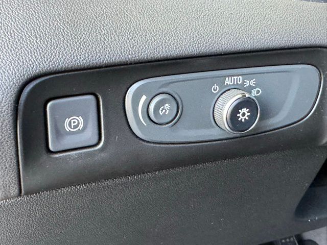 Vehicle image 59 of 64