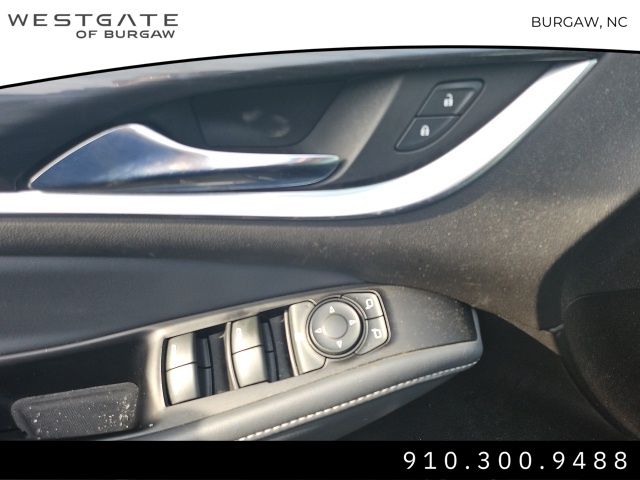 Vehicle image 4 of 20