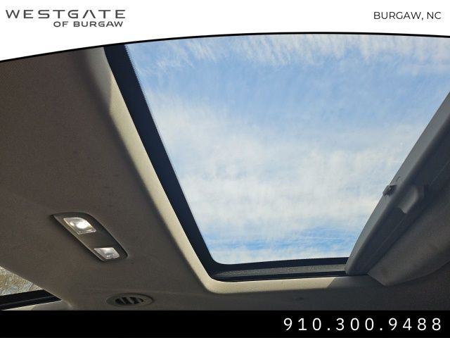 Vehicle image 16 of 20