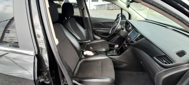 Vehicle image 23 of 25