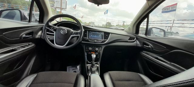 Vehicle image 19 of 25