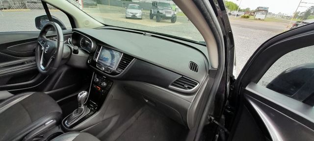 Vehicle image 22 of 25