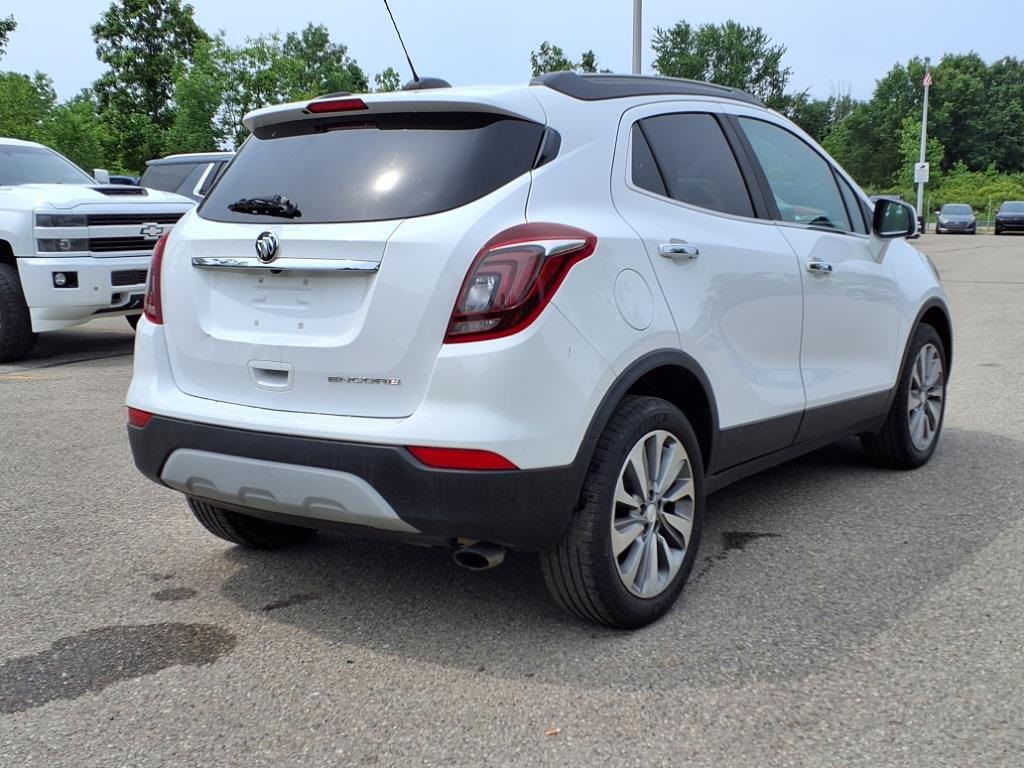 Vehicle image 4 of 21