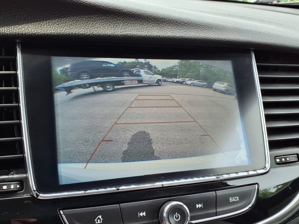 Vehicle image 15 of 21