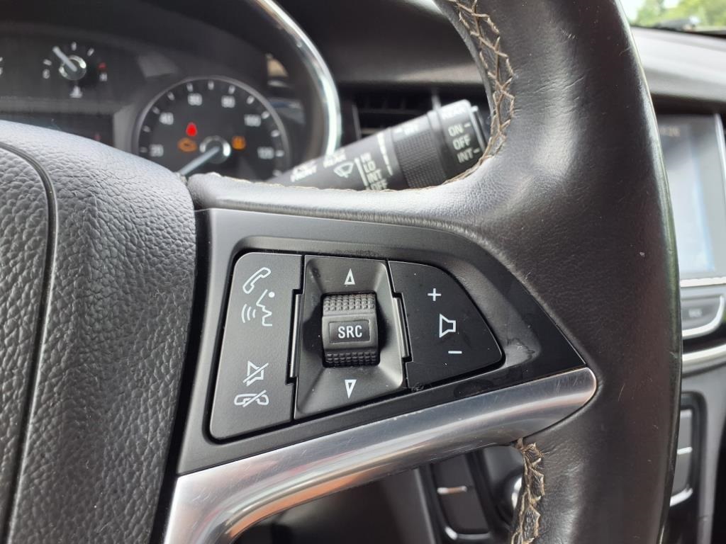 Vehicle image 19 of 21