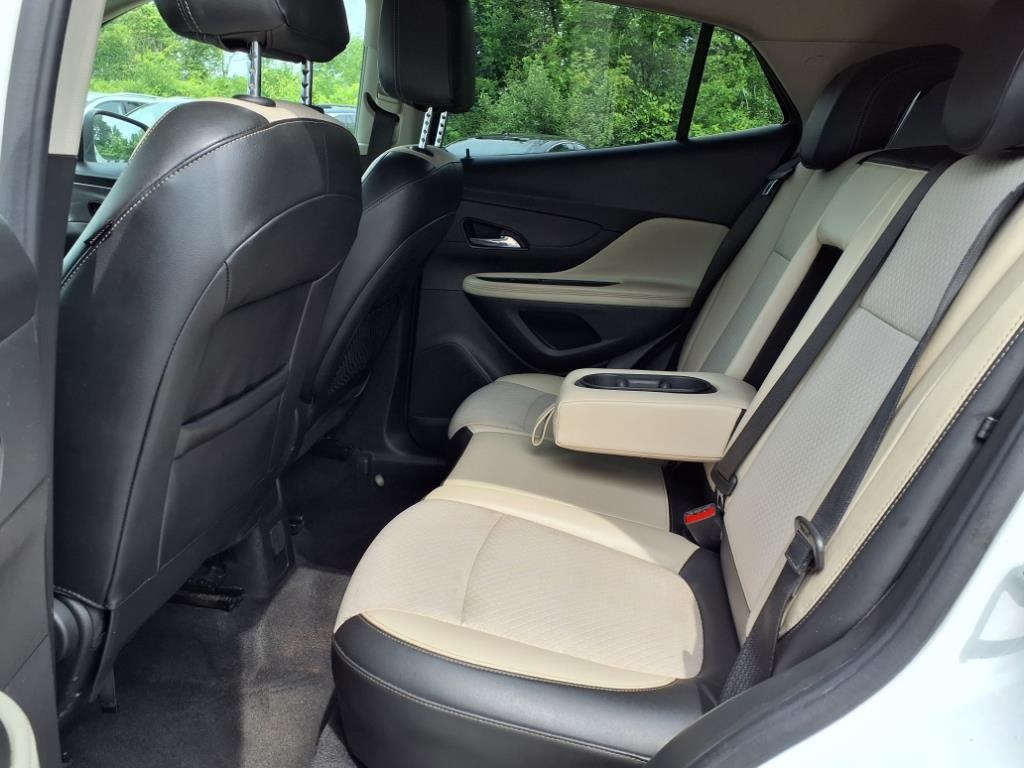 Vehicle image 10 of 21