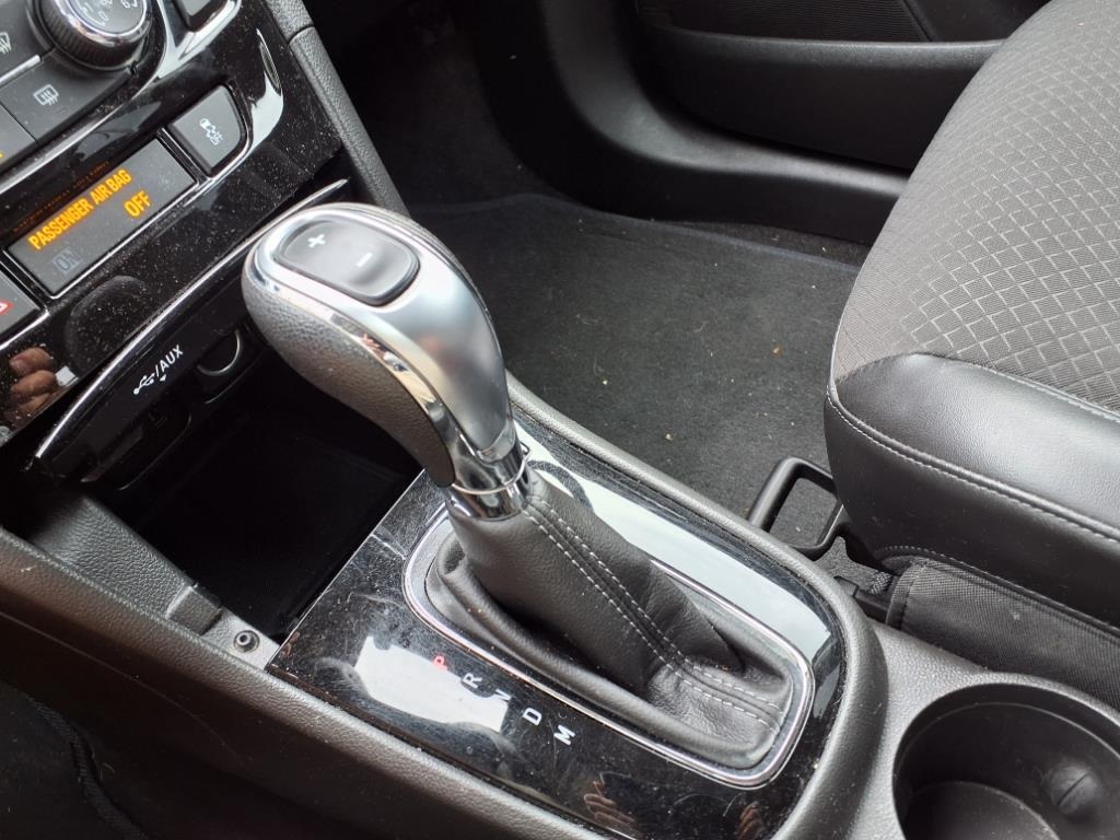 Vehicle image 17 of 26