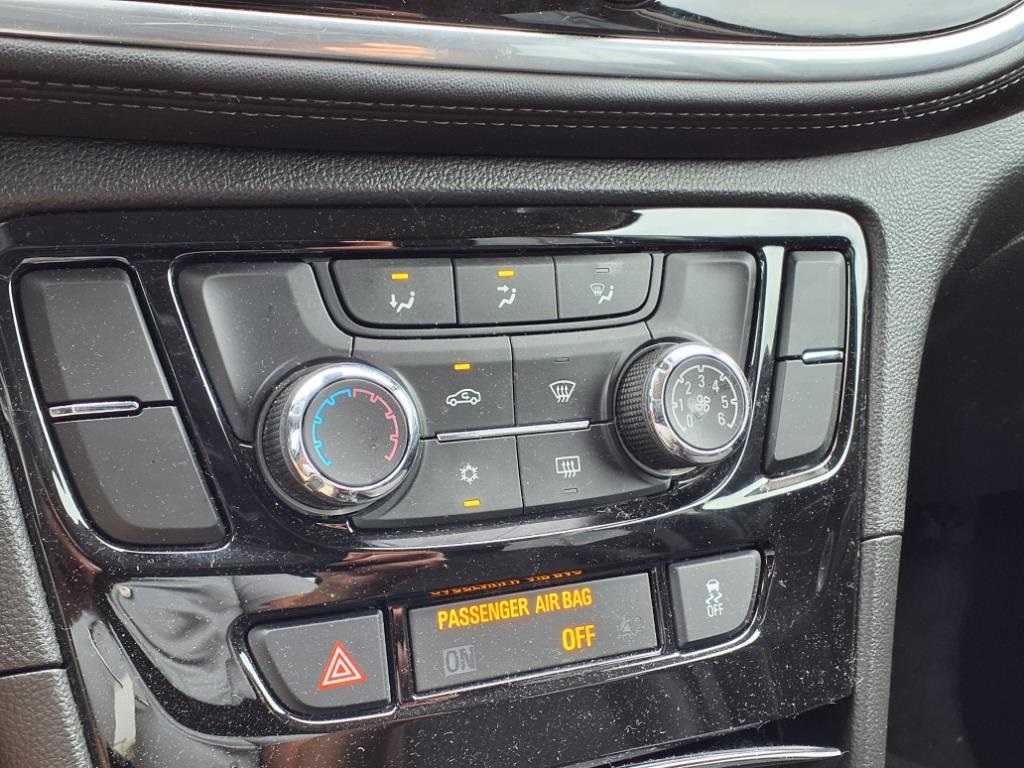 Vehicle image 19 of 26