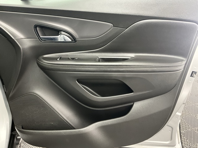 Vehicle image 18 of 38