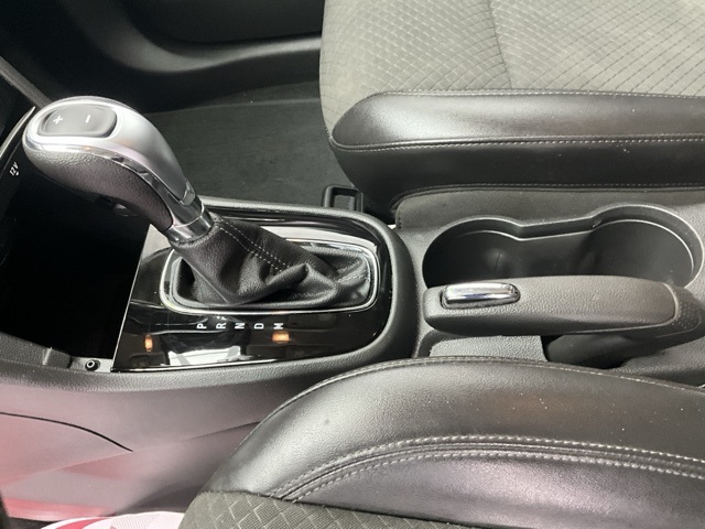 Vehicle image 22 of 38