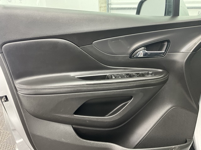 Vehicle image 15 of 38