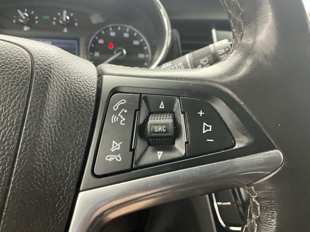 Vehicle image 21 of 38