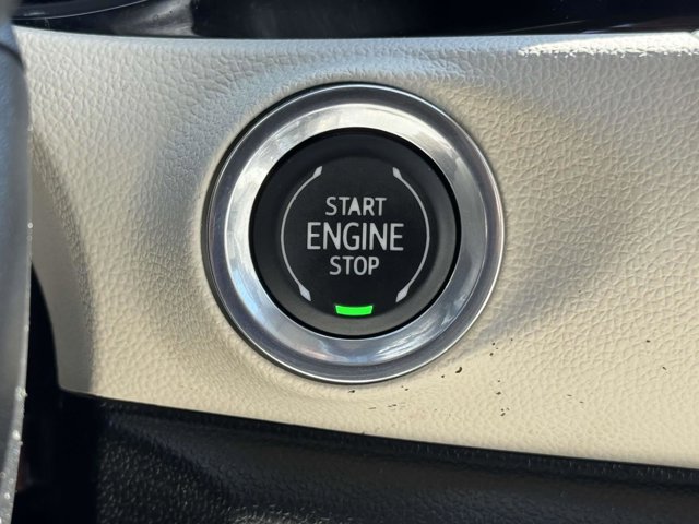 Vehicle image 23 of 27