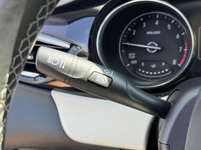Vehicle image 18 of 27
