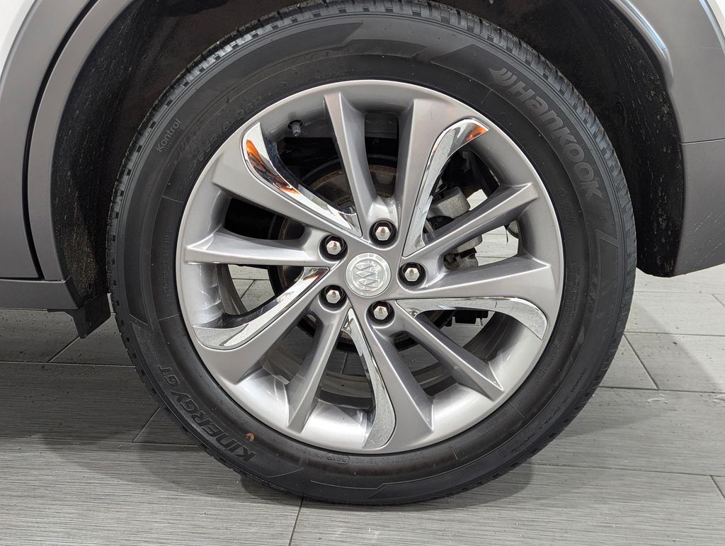Vehicle image 31 of 37