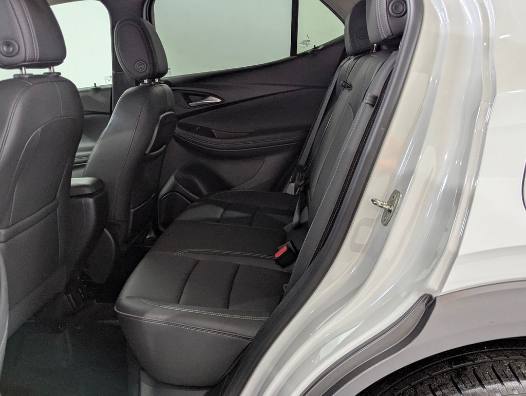Vehicle image 11 of 37