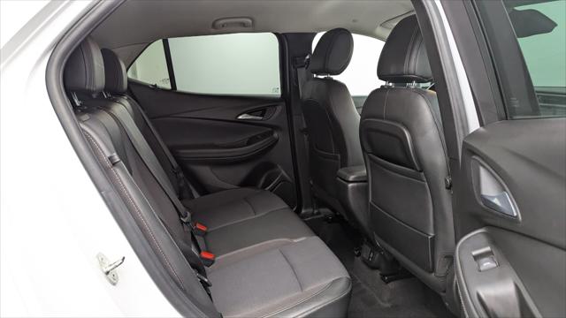 Vehicle image 13 of 31