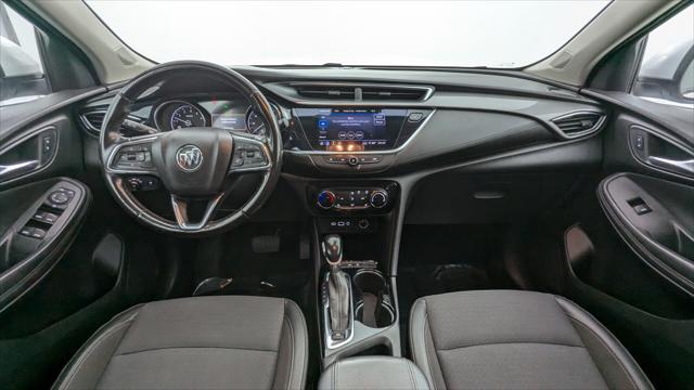 Vehicle image 17 of 31