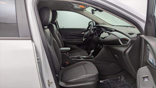 Vehicle image 14 of 31